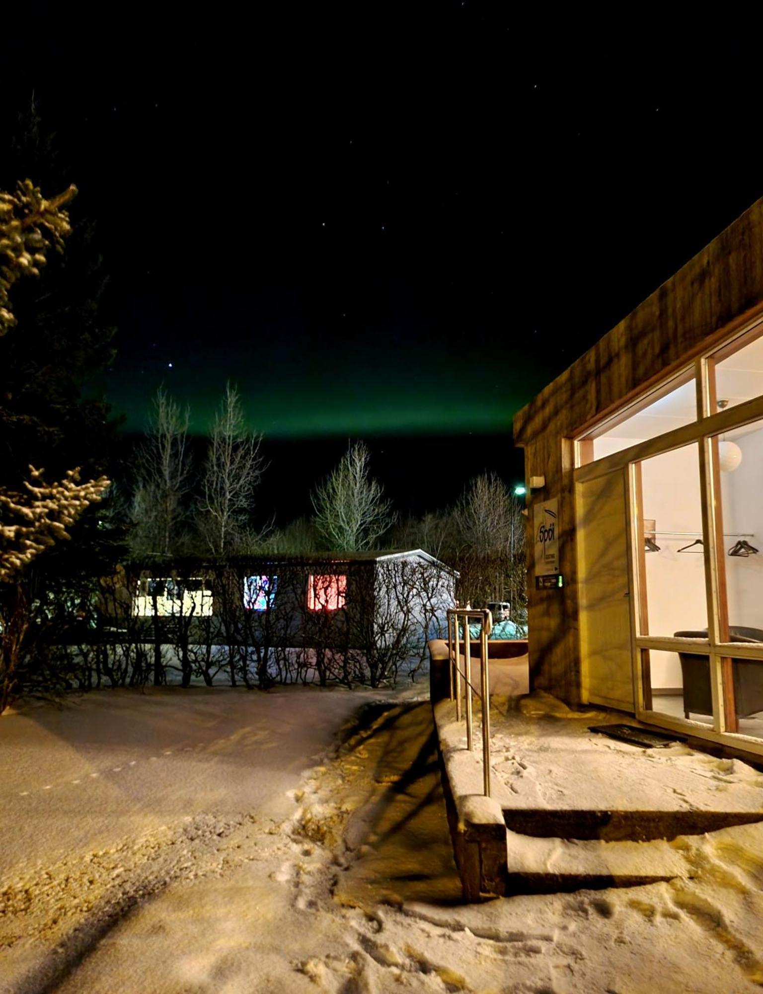 Spoi Guesthouse Хвольсвёдлюр Экстерьер фото