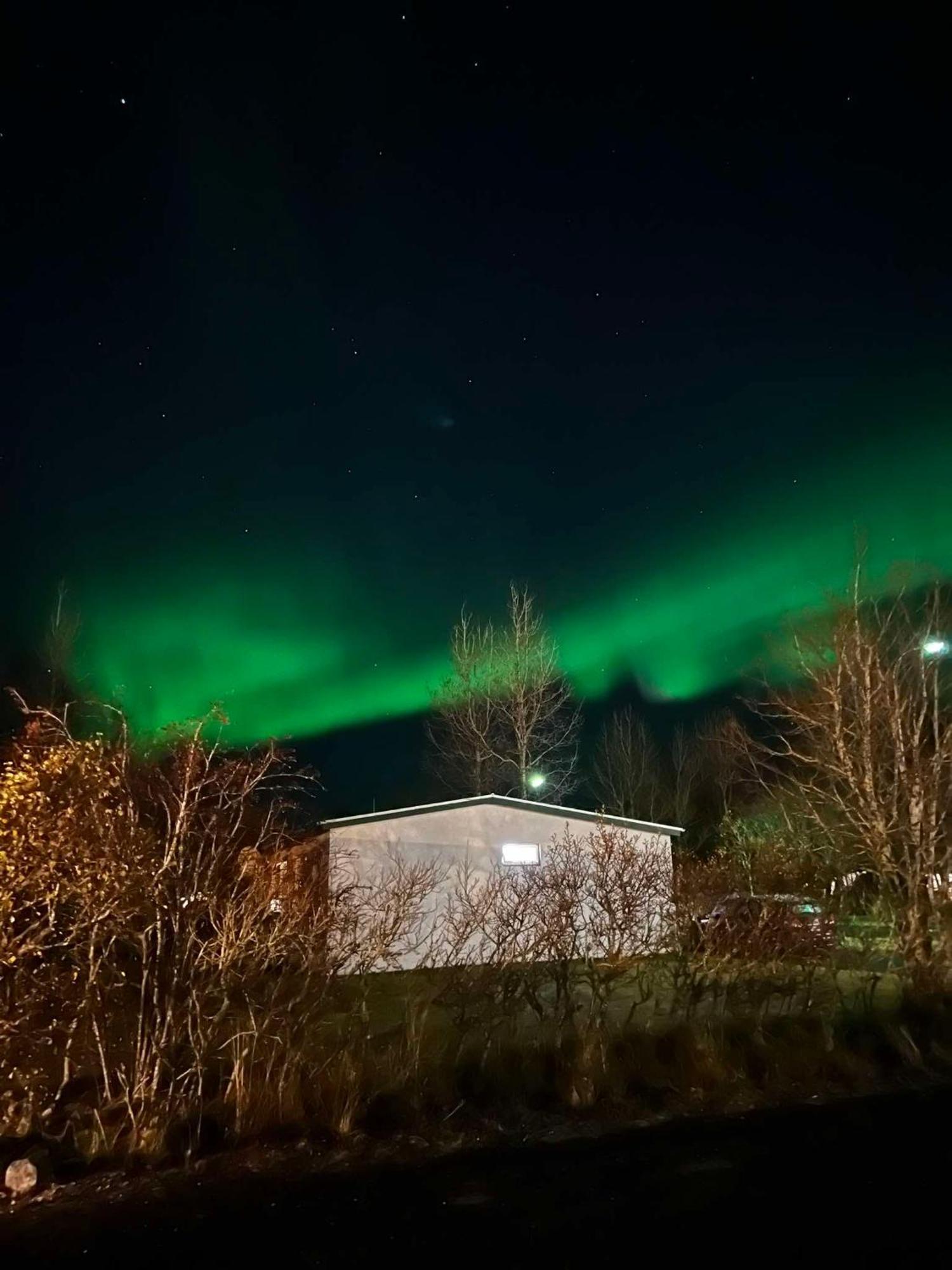 Spoi Guesthouse Хвольсвёдлюр Экстерьер фото
