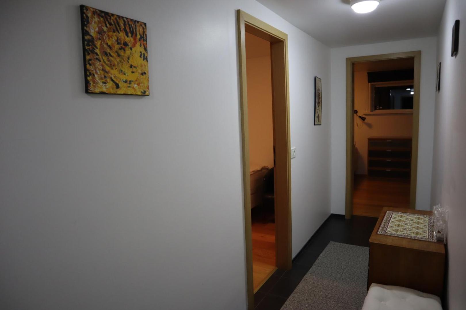 Spoi Guesthouse Хвольсвёдлюр Экстерьер фото