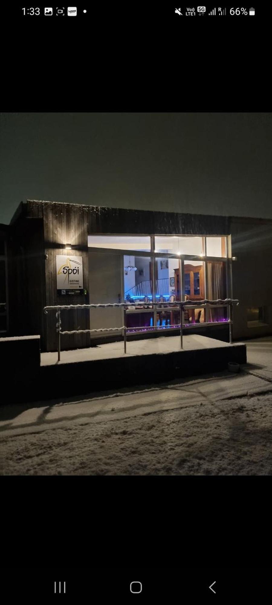 Spoi Guesthouse Хвольсвёдлюр Экстерьер фото