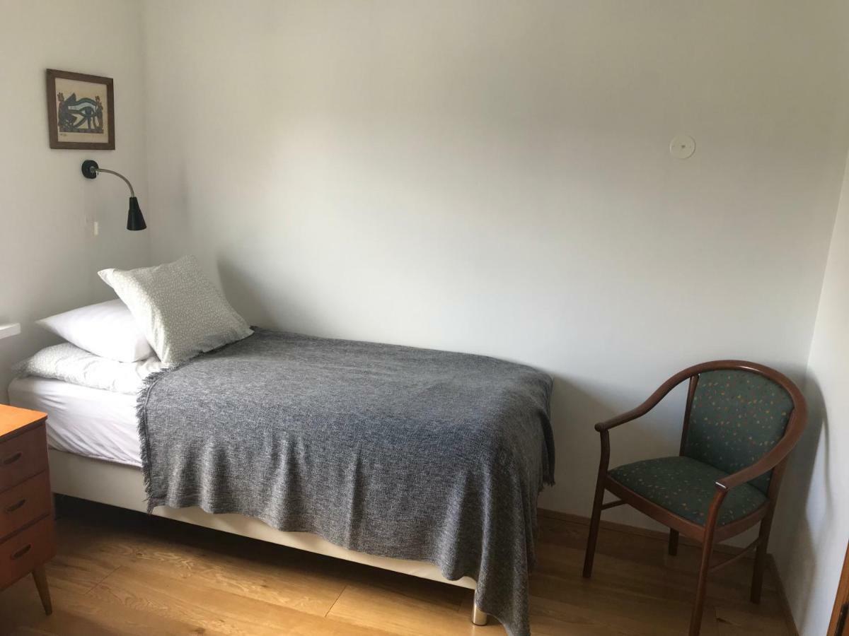 Spoi Guesthouse Хвольсвёдлюр Экстерьер фото